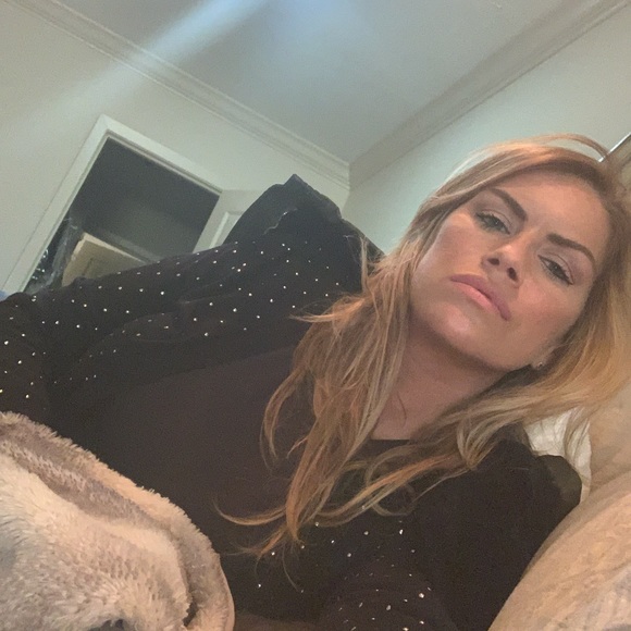 Meet your Posher, Ashley - Picture 1 of 1